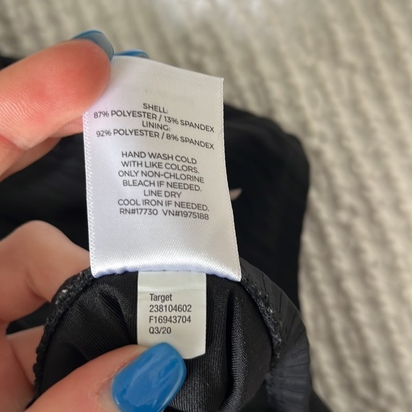 Shade & Shore Women’s Ribbed Cut Out One Piece Swimsuit in Black Size Large - Picture 8 of 8